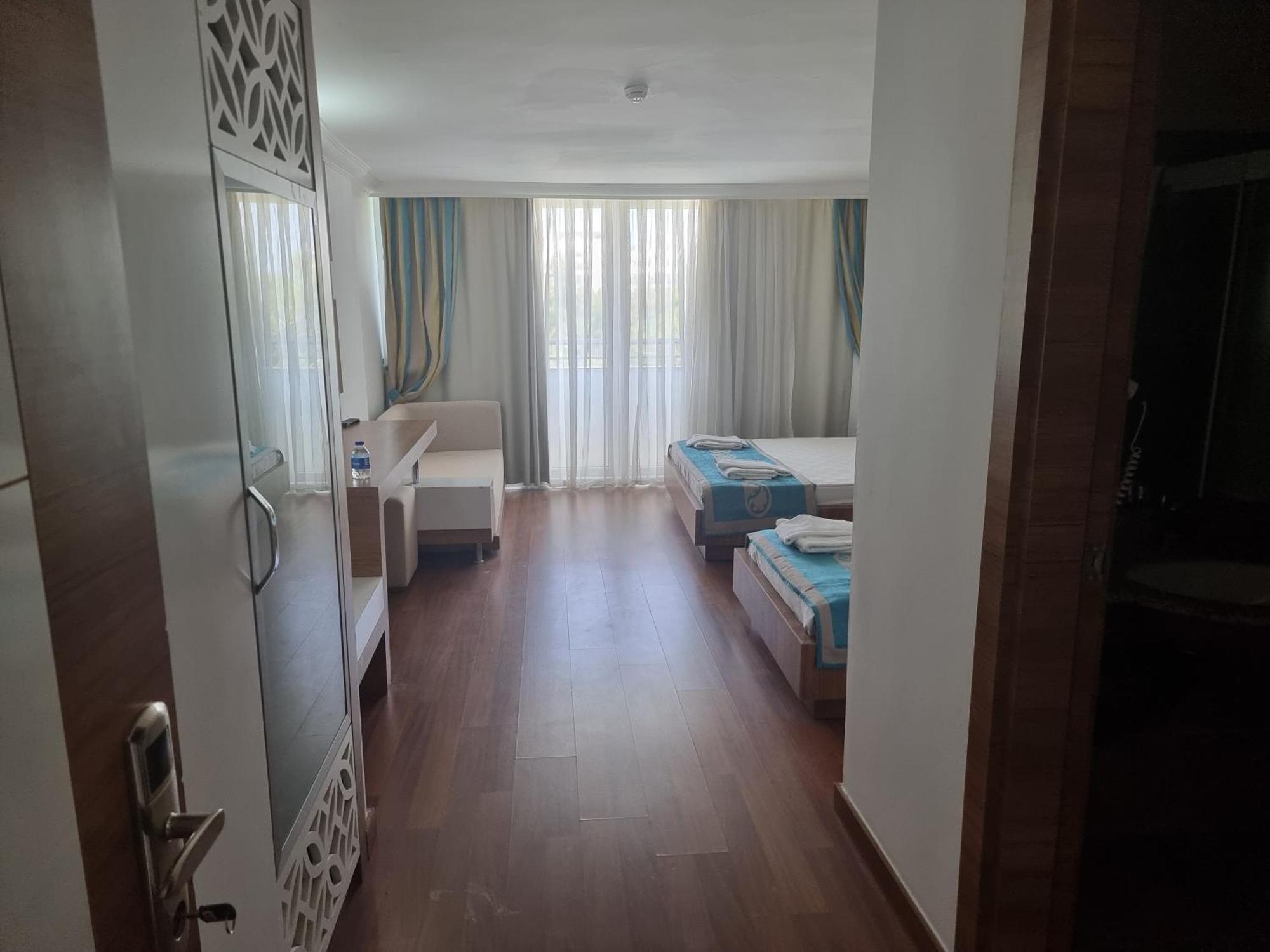 Luca Beach Hotel Сиде Екстериор снимка