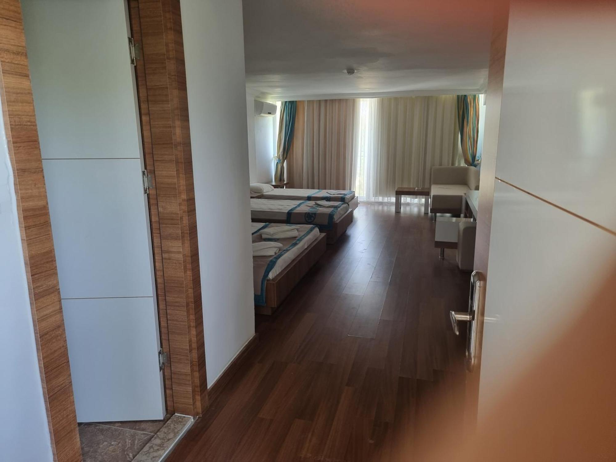 Luca Beach Hotel Сиде Екстериор снимка